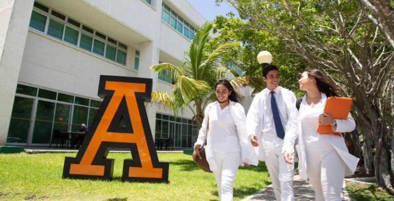 colegiatura-anahuac-medicina