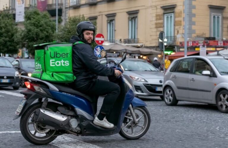 conductor-de-uber-eats