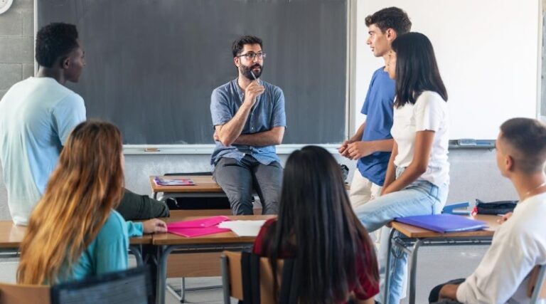 donde-estudiar-para-maestro-de-telesecundaria